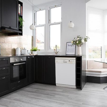 Beautiful First Floor Apartment Poulton-le-Fylde Exterior foto