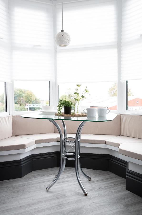 Beautiful First Floor Apartment Poulton-le-Fylde Exterior foto